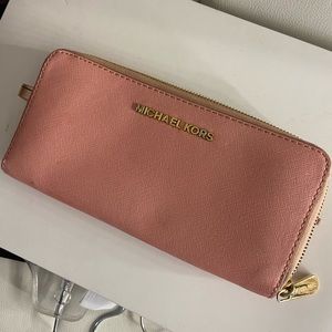 Michael Kors 2016 pink pebbled leather wallet